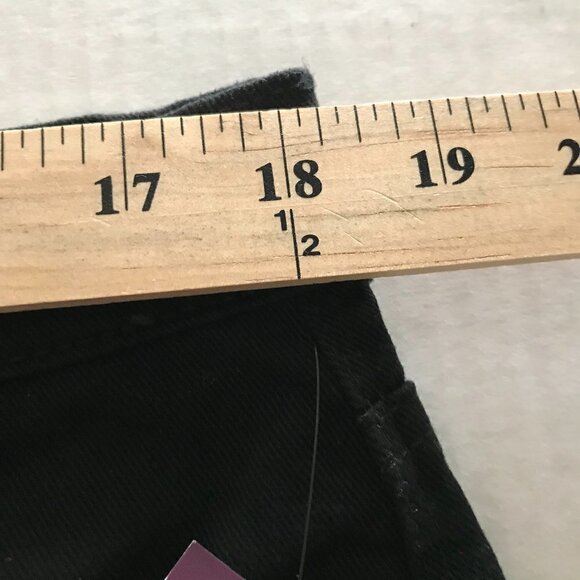 NWT - Gloria Vanderbilt Women's Amanda Supreme Stretch Straight Leg Jean - Picture 12 of 16